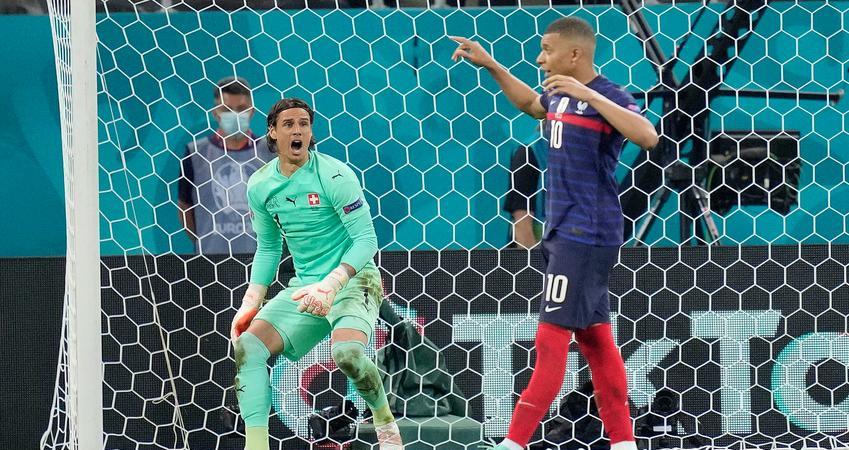 九游平台-姆巴佩在利物浦比赛中晋级下一阶段，重返赛场引发热议！(利物浦买姆巴佩)