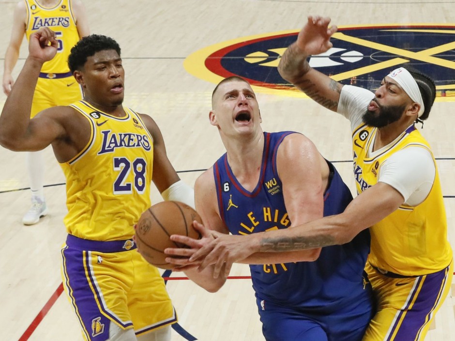 九游下载安装-包含浓眉哥与80激战RNG分钟，重要助攻胜负难料！，塔图姆焦点对战引发球迷热议的词条