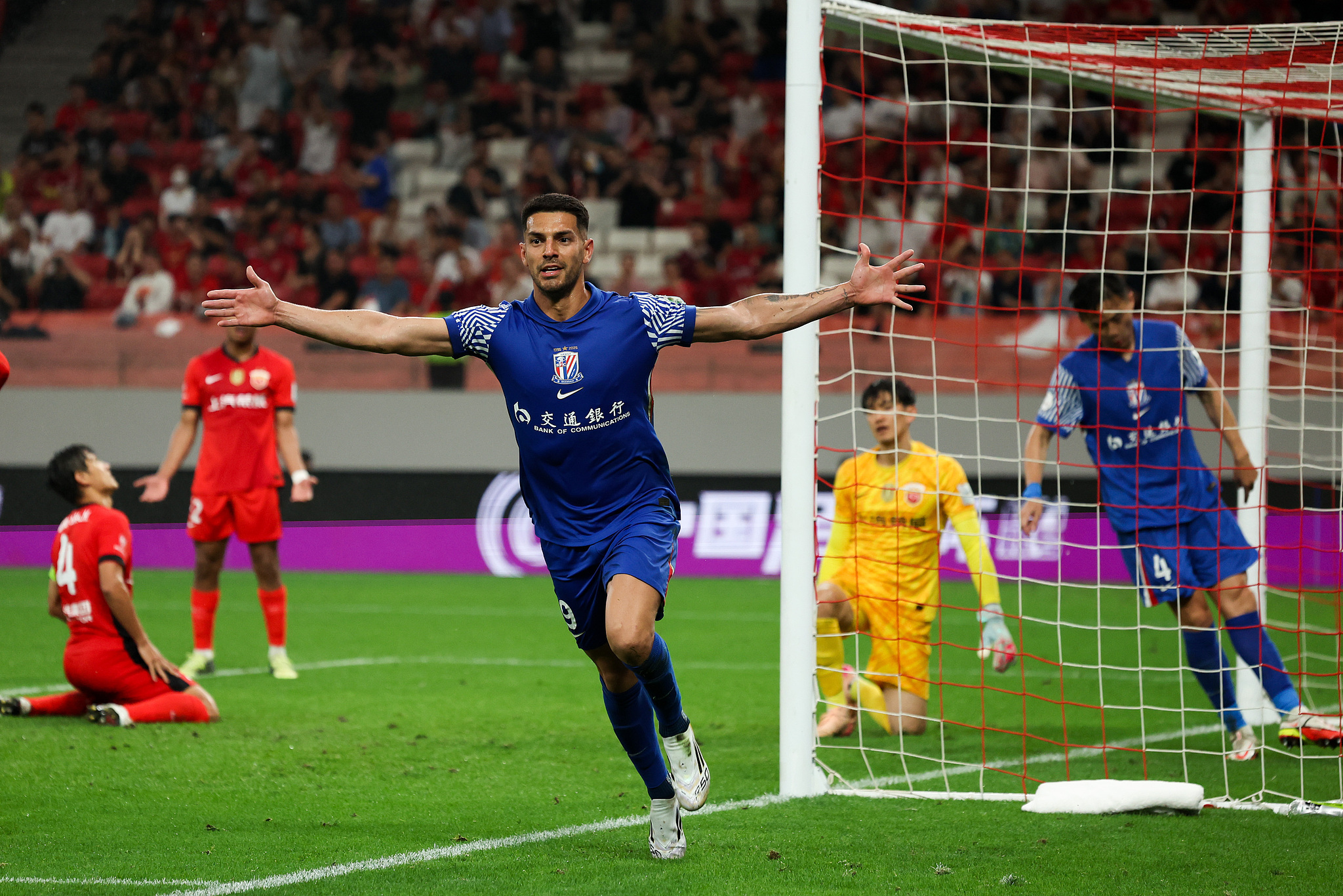 九游平台-荷甲赛前再迎强敌冲刺阶段浙江队备战法国杯，赛前浙江稠州备战法国杯看傻球迷(荷甲2024至2025积分榜)